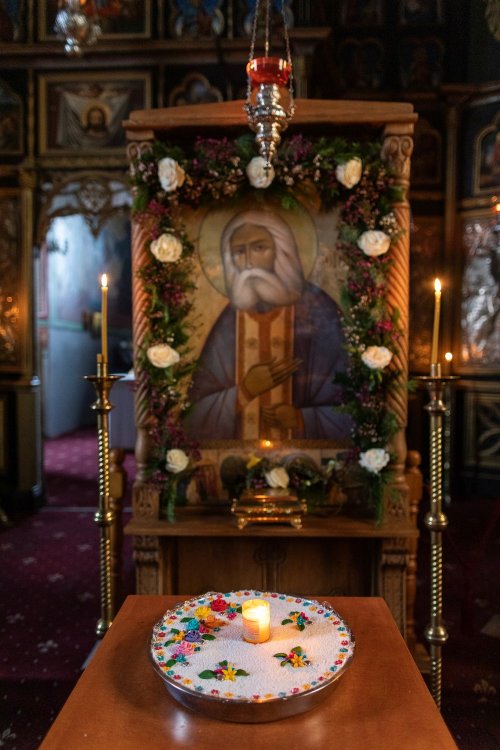 Sfântul Serafim de Sarov, cinstit la biserica din Capitală ce are moaștele sale Poza 199570