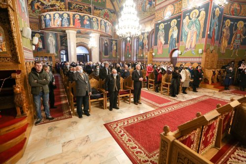 Slujbe și rugăciuni, la începutul noului an 2022, în Catedrala „Înălțarea Domnului” din Buzău Poza 199492