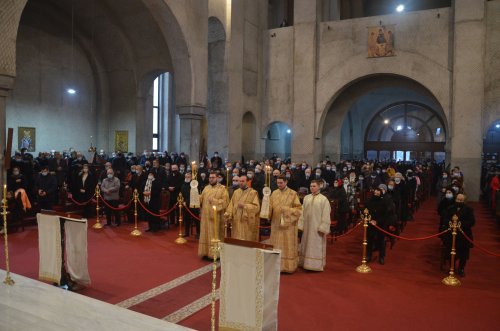 Slujbele noului an la Catedrala Episcopală din Oradea Poza 199663