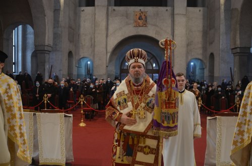 Slujbele noului an la Catedrala Episcopală din Oradea Poza 199664