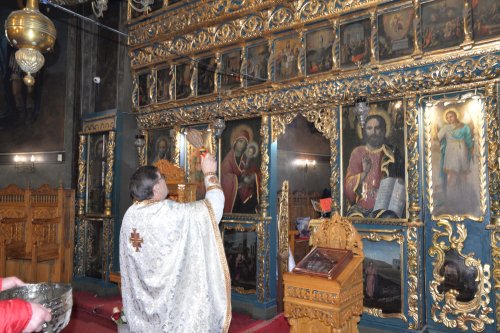 Ajunul Bobotezei la Biserica „Sfântul Anton”-Curtea Veche Poza 199820