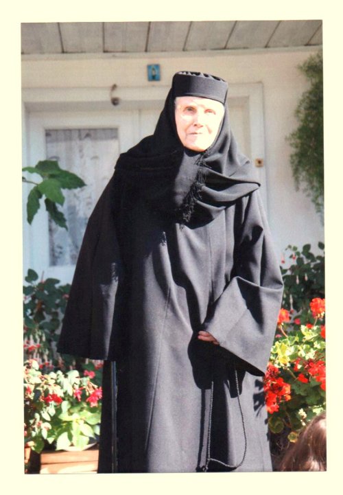 O venerabilă călugăriță a Mănăstirii Văratic a trecut la Domnul Poza 200168