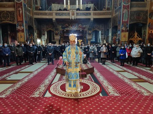 Liturghie arhierească la Catedrala Mare din Târgu-Mureș, la praznicul Botezului Domnului Poza 200214
