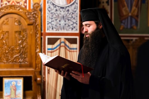 Arhiepiscopul Sucevei și Rădăuților a slujit la Paraclisul Mănăstirii „Sfântul Ioan cel Nou” Poza 200782