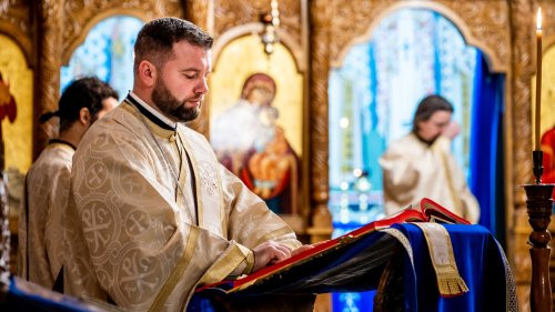 Arhiepiscopul Sucevei și Rădăuților a slujit la Paraclisul Mănăstirii „Sfântul Ioan cel Nou” Poza 200783