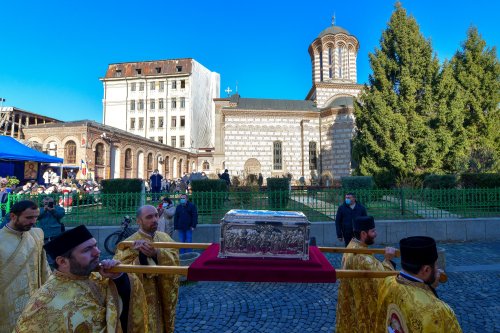 Procesiune cu icoana și moaștele Sfântului Antonie cel Mare în Capitală Poza 200855
