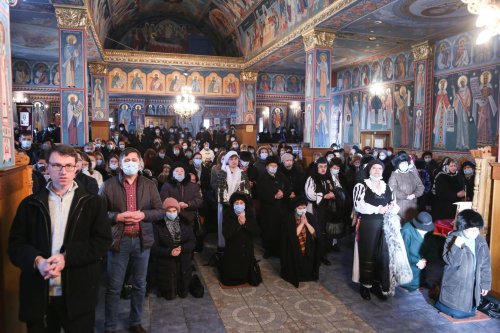 Sărbătoare la Biserica „Sfântul Antonie cel Mare” din Sibiu Poza 200996