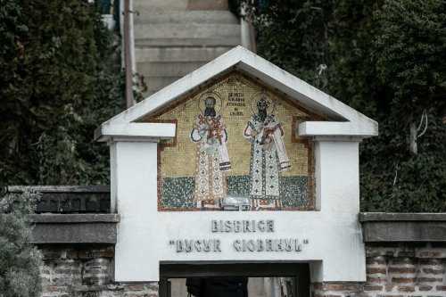Hramul Bisericii Bucur Ciobanul din Capitală Poza 201218