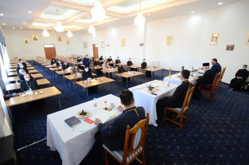 Întruniri anuale ale unor instituţii de ajutorare din Arhiepiscopia Târgoviştei Poza 201223