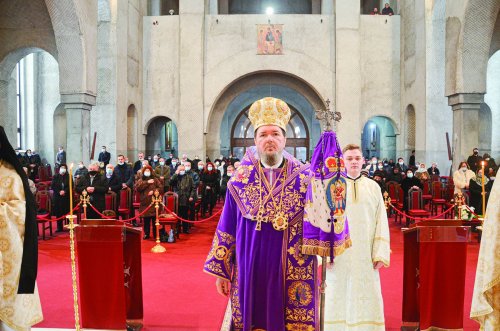 Sfânta Liturghie arhierească la Catedrala Oradiei  Poza 201138