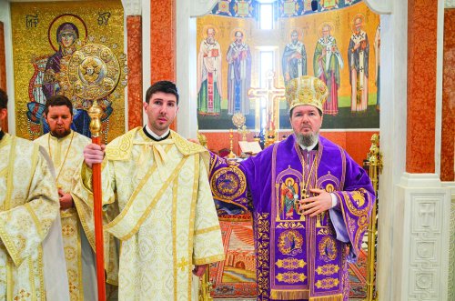 Sfânta Liturghie arhierească la Catedrala Oradiei  Poza 201139