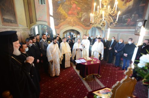 Întruniri ale forurilor eparhiale ale Arhiepiscopiei Târgoviştei