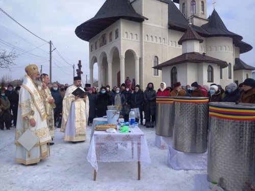 Ortodocșii din Republica Moldova au sărbătorit Boboteaza Poza 201340