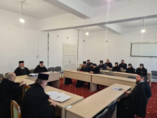 Înființarea unui nou așezământ monahal în Arhiepiscopia Aradului Poza 201440
