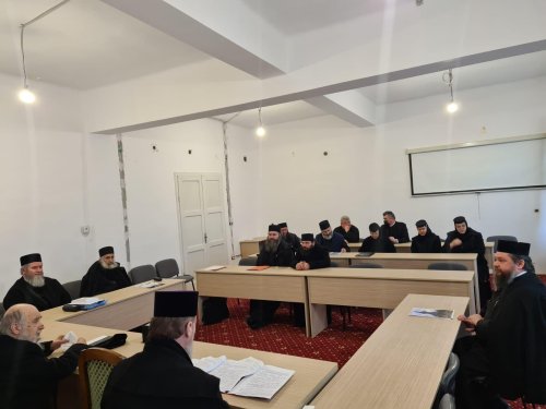 Înființarea unui nou așezământ monahal în Arhiepiscopia Aradului Poza 201443