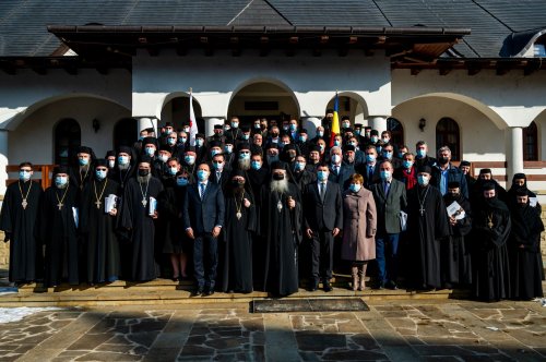 Ședința anuală a Adunării eparhiale a Arhiepiscopiei Sucevei și Rădăuților Poza 201481