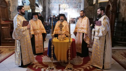 Slujbă de mulțumire în Catedrala Arhiepiscopală din Suceava, la aniversarea Unirii Principatelor Române Poza 201634