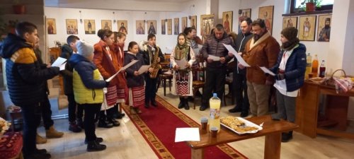 Unirea Principatelor Române sărbătorită de tineri din Arhiepiscopia Craiovei Poza 201738
