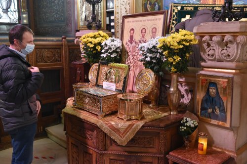 Laudă de seară adusă Sfinților Trei Ierarhi la Catedrala Patriarhală Poza 201982