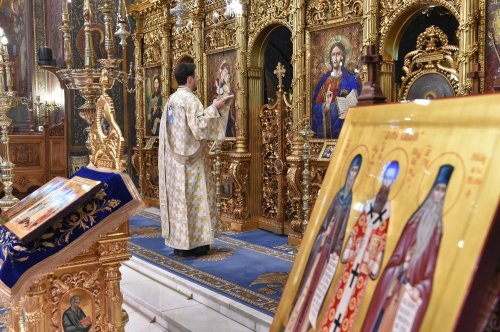 Laudă de seară adusă Sfinților Trei Ierarhi la Catedrala Patriarhală Poza 201986