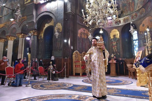 Laudă de seară adusă Sfinților Trei Ierarhi la Catedrala Patriarhală Poza 201990