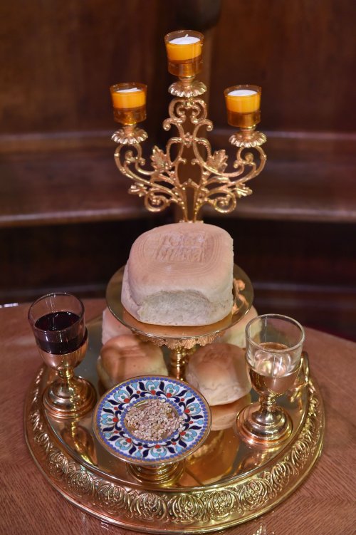 Laudă de seară adusă Sfinților Trei Ierarhi la Catedrala Patriarhală Poza 201998