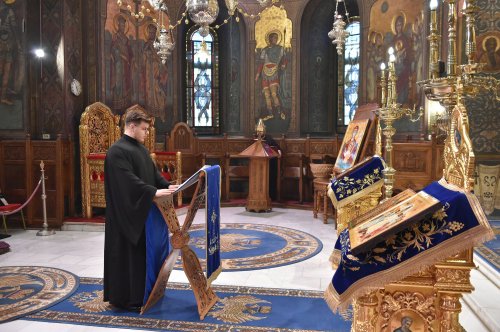 Laudă de seară adusă Sfinților Trei Ierarhi la Catedrala Patriarhală Poza 202000