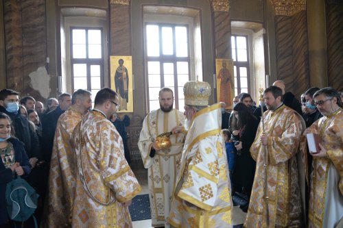 Ocrotitorii învățământului teologic cinstiți la Facultatea „Justinian Patriarhul“ Poza 202134