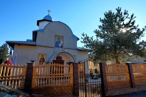 Biserica din Manolache, rod al rugăciunii enoriașilor Poza 201939