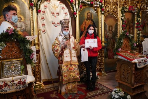 Sfinții Trei Ierarhi, cinstiți în eparhii din Muntenia și Dobrogea Poza 202298