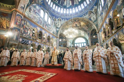 Sfinţii Trei Ierarhi, prăznuiţi la Facultatea de Teologie Ortodoxă din Sibiu Poza 202284