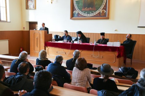 Sfinţii Trei Ierarhi, prăznuiţi la Facultatea de Teologie Ortodoxă din Sibiu Poza 202287