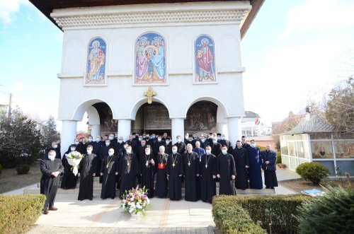 Întâlnire cu clericii din Protoieria Târgoviște Nord Poza 202381