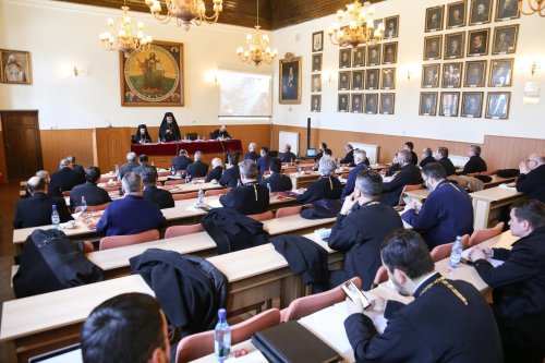 Şedinţa Adunării eparhiale a Arhiepiscopiei Sibiului Poza 202361