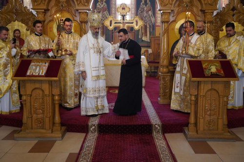 Slujire arhierească la hramul Facultății de Teologie Ortodoxă din Alba Iulia Poza 202365