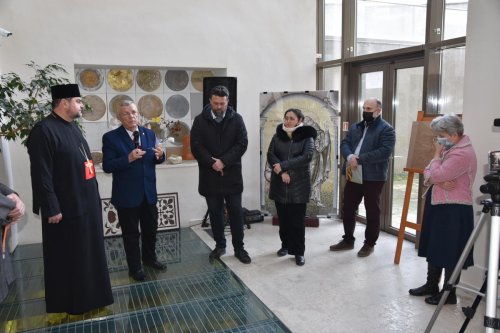 Expoziţia „Mozaikon” a studenţilor de la Facultatea de Teologie Ortodoxă din Alba Iulia Poza 202434
