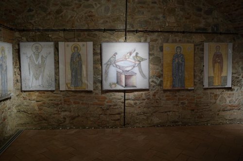 Expoziţia „Mozaikon” a studenţilor de la Facultatea de Teologie Ortodoxă din Alba Iulia Poza 202436
