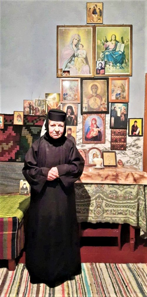 Maica Veronica, ucenica de la Văratec a părintelui Nicodim Măndiță Poza 202403