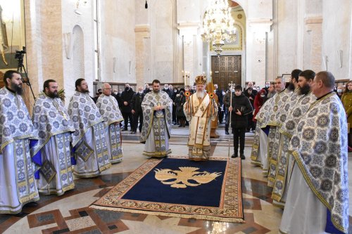 Slujire arhierească la Mănăstirea Nicula Poza 202565