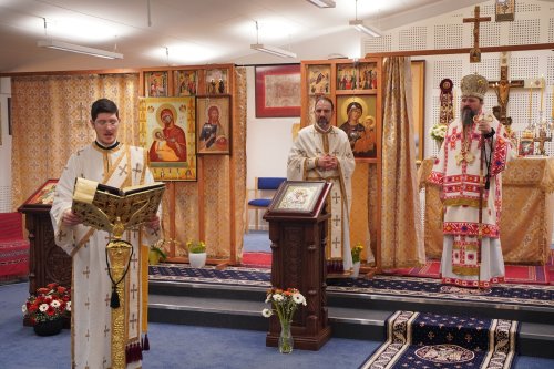 Comunități ortodoxe din diasporă vizitate de ierarhii români Poza 202660