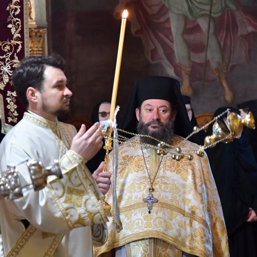 O nouă raclă pentru moaștele Sfântului Irodion de la Lainici, la Mănăstirea Pasărea Poza 202705