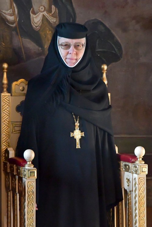 O nouă raclă pentru moaștele Sfântului Irodion de la Lainici, la Mănăstirea Pasărea Poza 202714