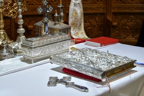 O nouă raclă pentru moaștele Sfântului Irodion de la Lainici, la Mănăstirea Pasărea Poza 202720