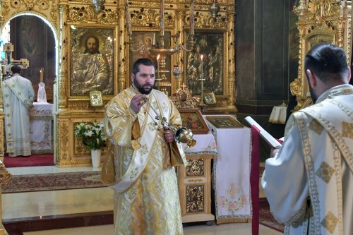 O nouă raclă pentru moaștele Sfântului Irodion de la Lainici, la Mănăstirea Pasărea Poza 202726