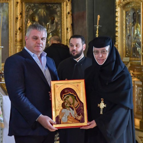 O nouă raclă pentru moaștele Sfântului Irodion de la Lainici, la Mănăstirea Pasărea Poza 202748