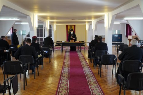 Ședința anuală a Casei de Ajutor Reciproc din Arhiepiscopia Dunării de Jos Poza 203016