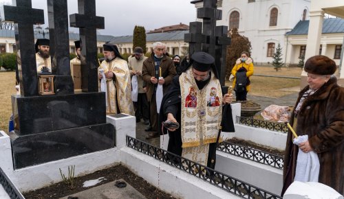 Patriarhul Teoctist și arhiereul Ilarion Mircea Băcăuanul, pomeniți la Roman Poza 203111