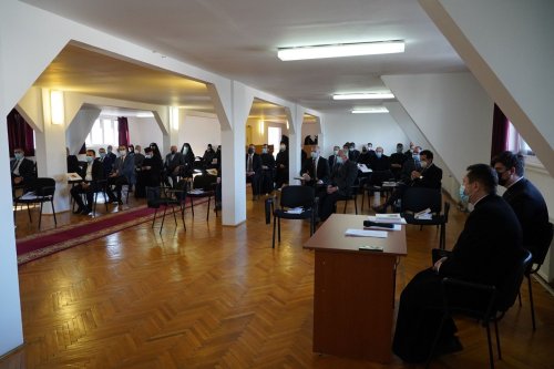 Adunarea Eparhială a Arhiepiscopiei Dunării de Jos Poza 203260