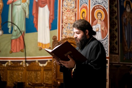 Slujbă arhierească în prima duminică a Triodului la Paraclisul Mănăstirii „Sfântul Ioan cel Nou” din Suceava Poza 203341
