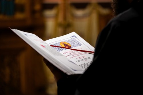 Slujbă arhierească în prima duminică a Triodului la Paraclisul Mănăstirii „Sfântul Ioan cel Nou” din Suceava Poza 203342